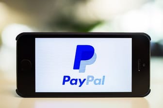 Laut einer Umfrage wird der Bezahldienst Paypal von Deutschen häufiger genutzt als die Girocard.