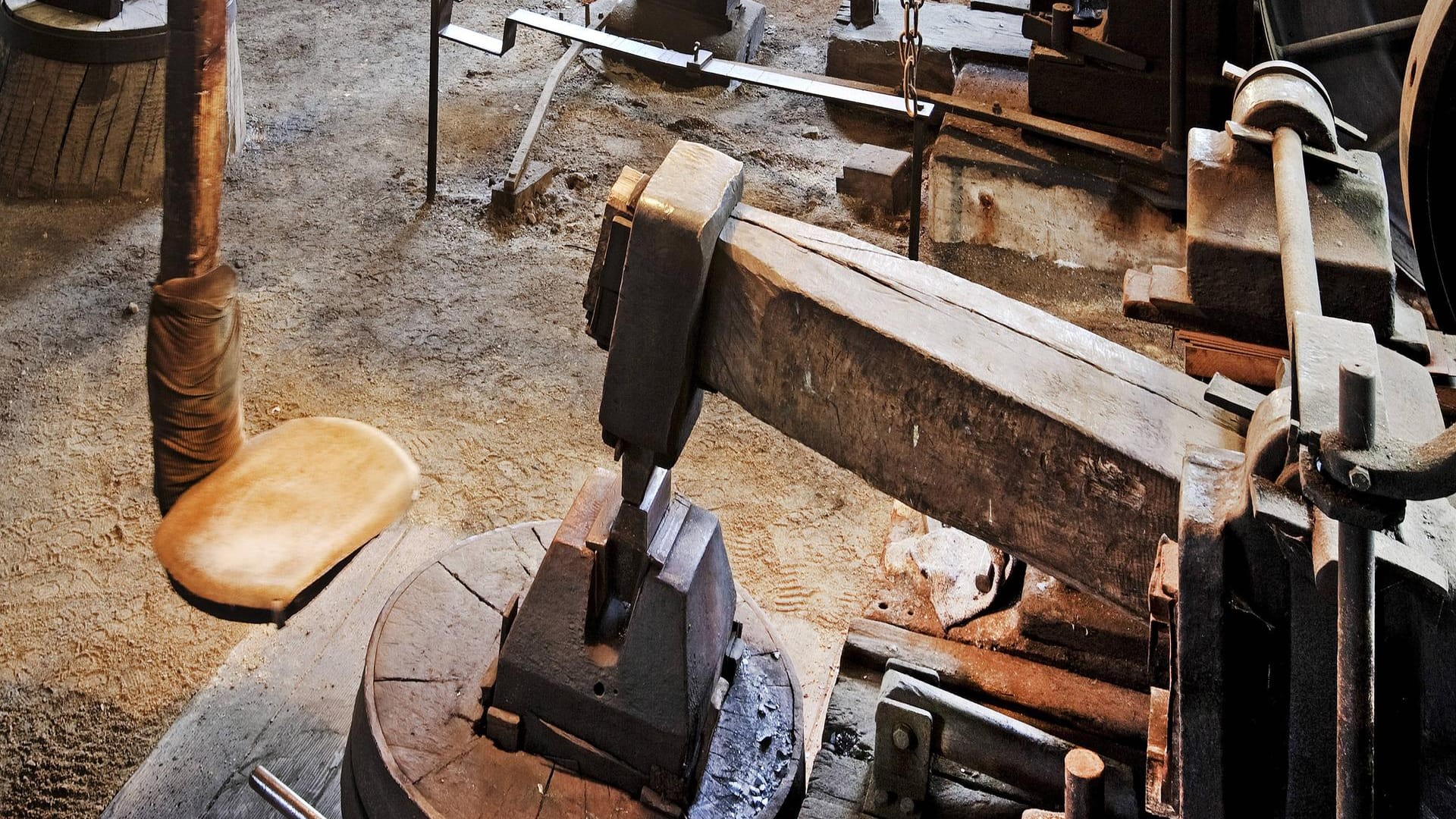 LWL Freilichtmuseum Hagen: Mehr als 60 historische Werkstätten und Fabrikbetriebe können hier besichtigt werden.