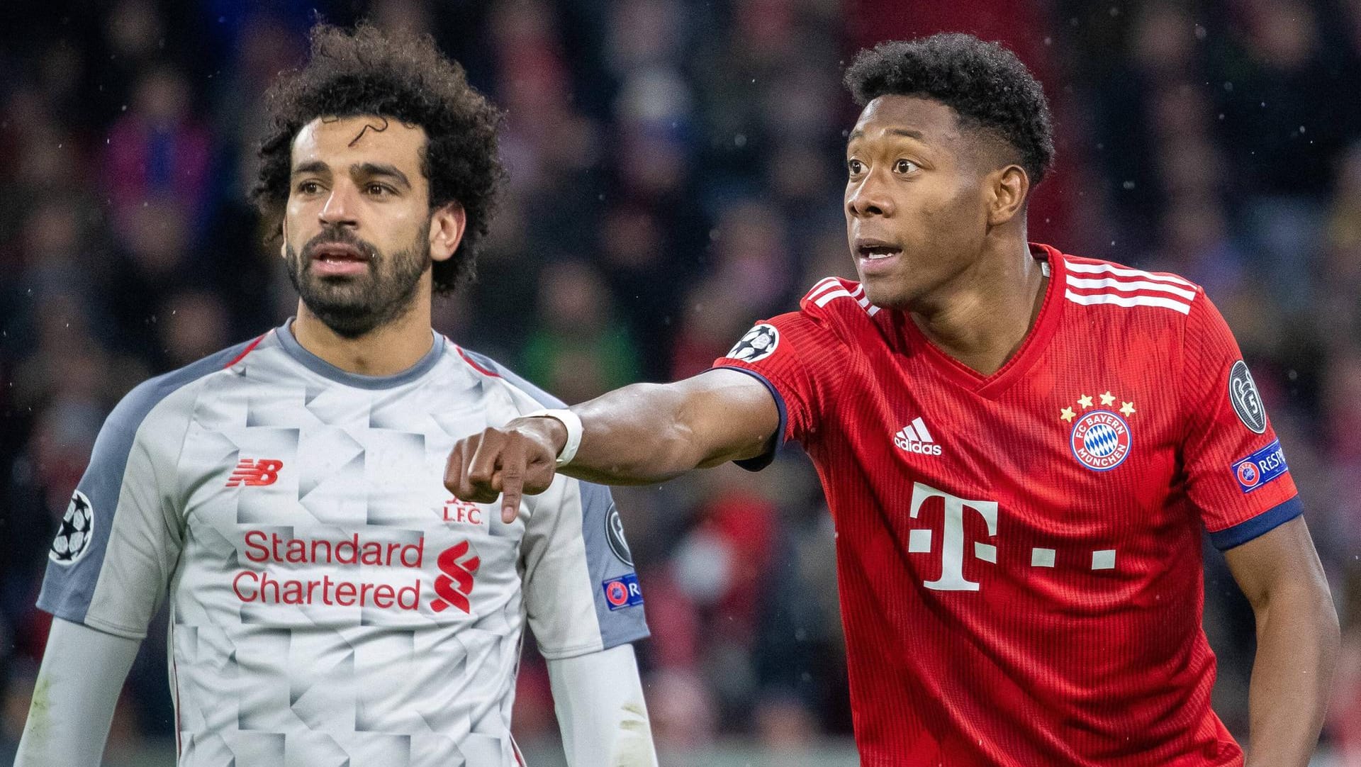 Mohamed Salah (links) vom FC Liverpool und David Alaba vom FC Bayern.