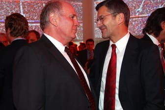 Wunsch-Nachfolger: Herbert Hainer (r.) soll offenbar Uli Hoeneß (li.) als Bayern-Präsident beerben.