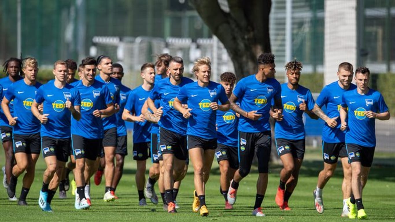 Mit 26 Spielern ist Hertha BSC ins Trainingslager gereist.