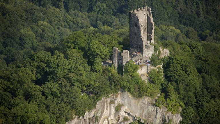 Burgruine Drachenfels: Laut einer Sage stammt der Name der Burg von einem Drachen, der im Siebengebirge gehaust haben soll.