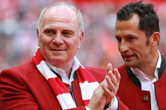 Müssen an die Zukunft des FC Bayern denken: Uli Hoeneß (l.) und Hasan Salihamidzic.
