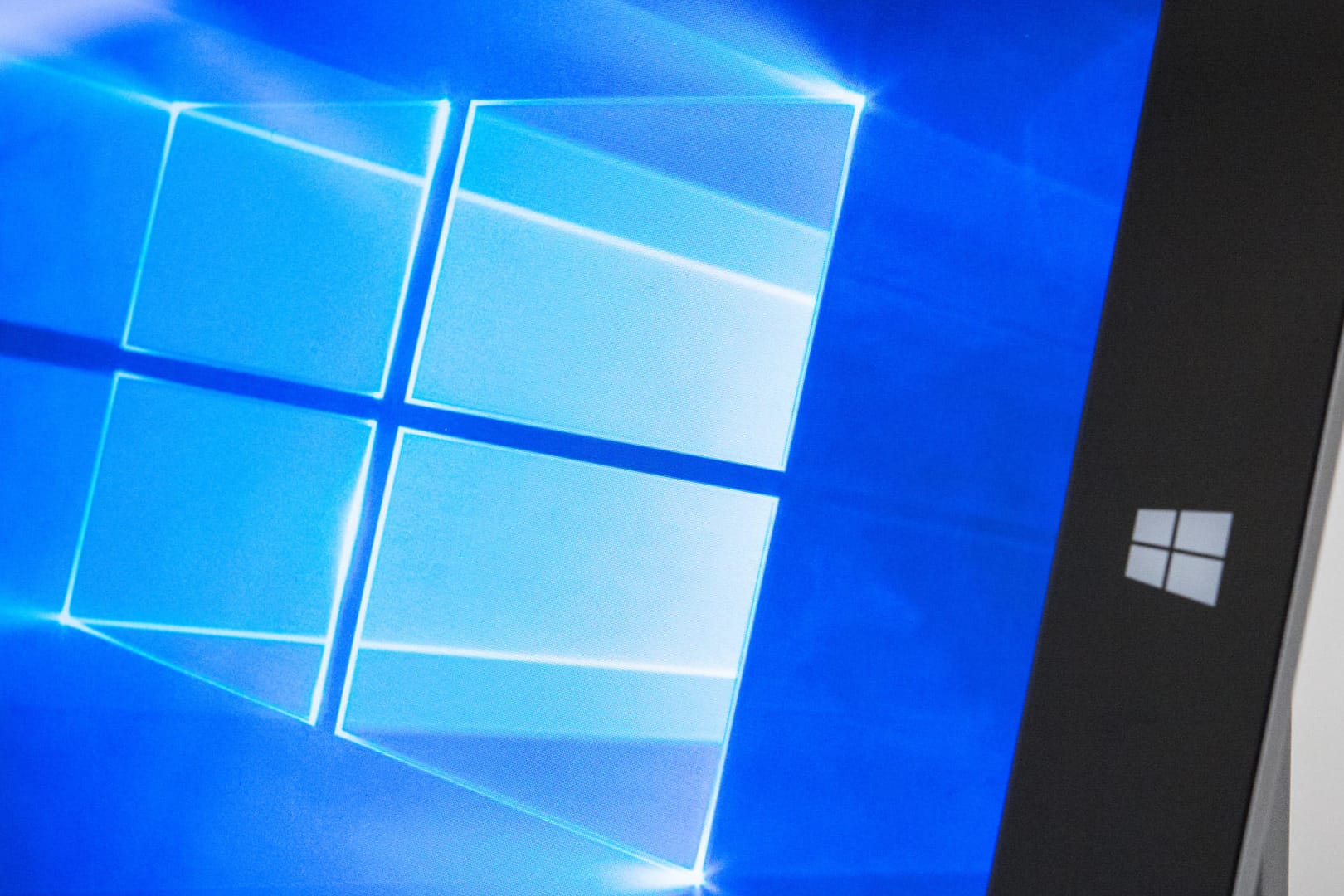 Ein Rechner mit Windows 10: Ein aktuelles Update für das Betriebssystem löst viele Probleme.