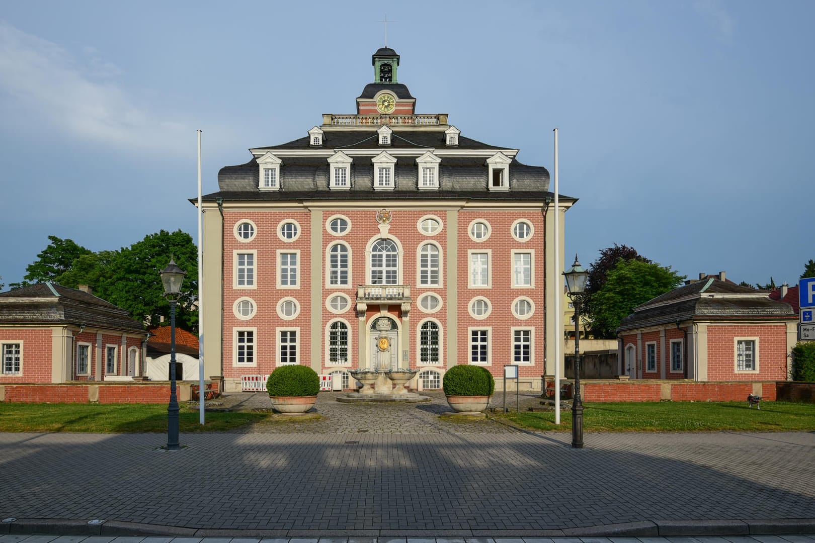 Amtsgericht Bruchsal: Das Gebäude wurde wegen einer Bombendrohung evakuiert.