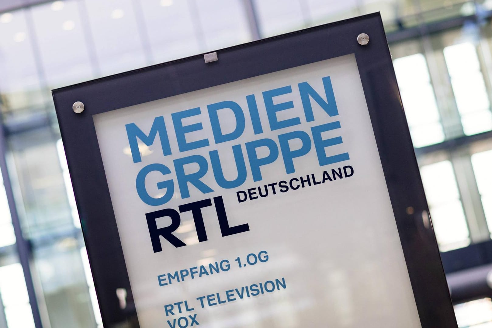 Infotafel der Mediengruppe RTL: Die Beiträge, die der Reporter manipuliert hat, liefen größtenteils beim Magazin "Punkt 12".