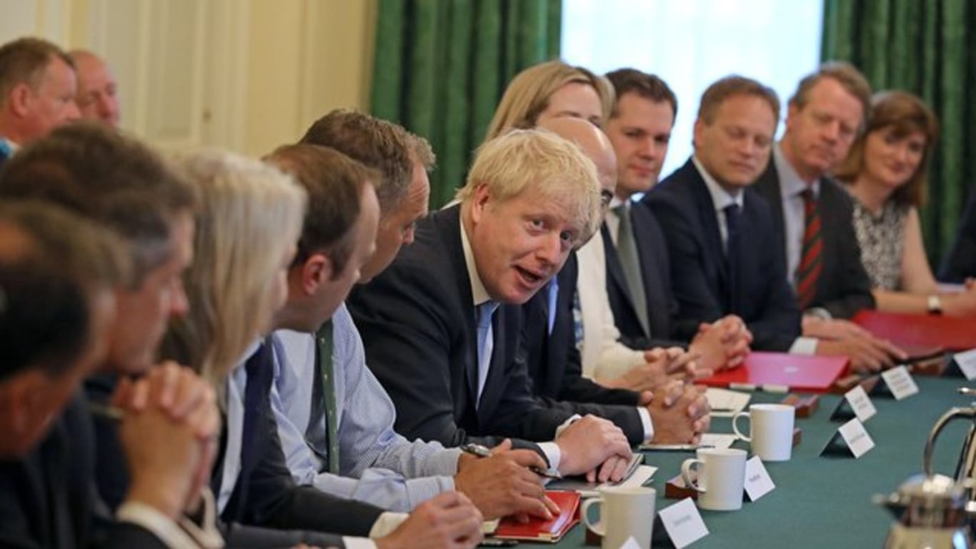 Der neue Premier Boris Johnson bei seiner ersten Kabinettssitzung.