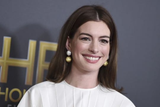 Anne Hathaway schickt "eine Extraportion Liebe".