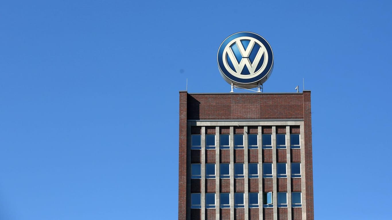 VW-Logo: Der Konzern verdient gut am steigenden Anteil der teureren SUV-Modelle.