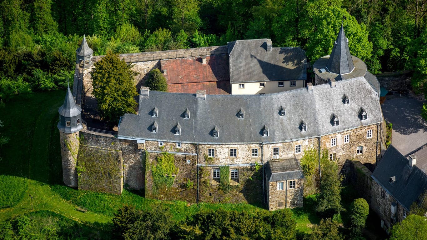 Schloss Hohenlimburg: Eine sehenswerte Höhenburg in Hagen.