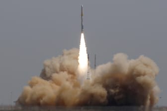 Start der "Hyperbola-1": Die Rakete brachte zwei Satelliten ins All.