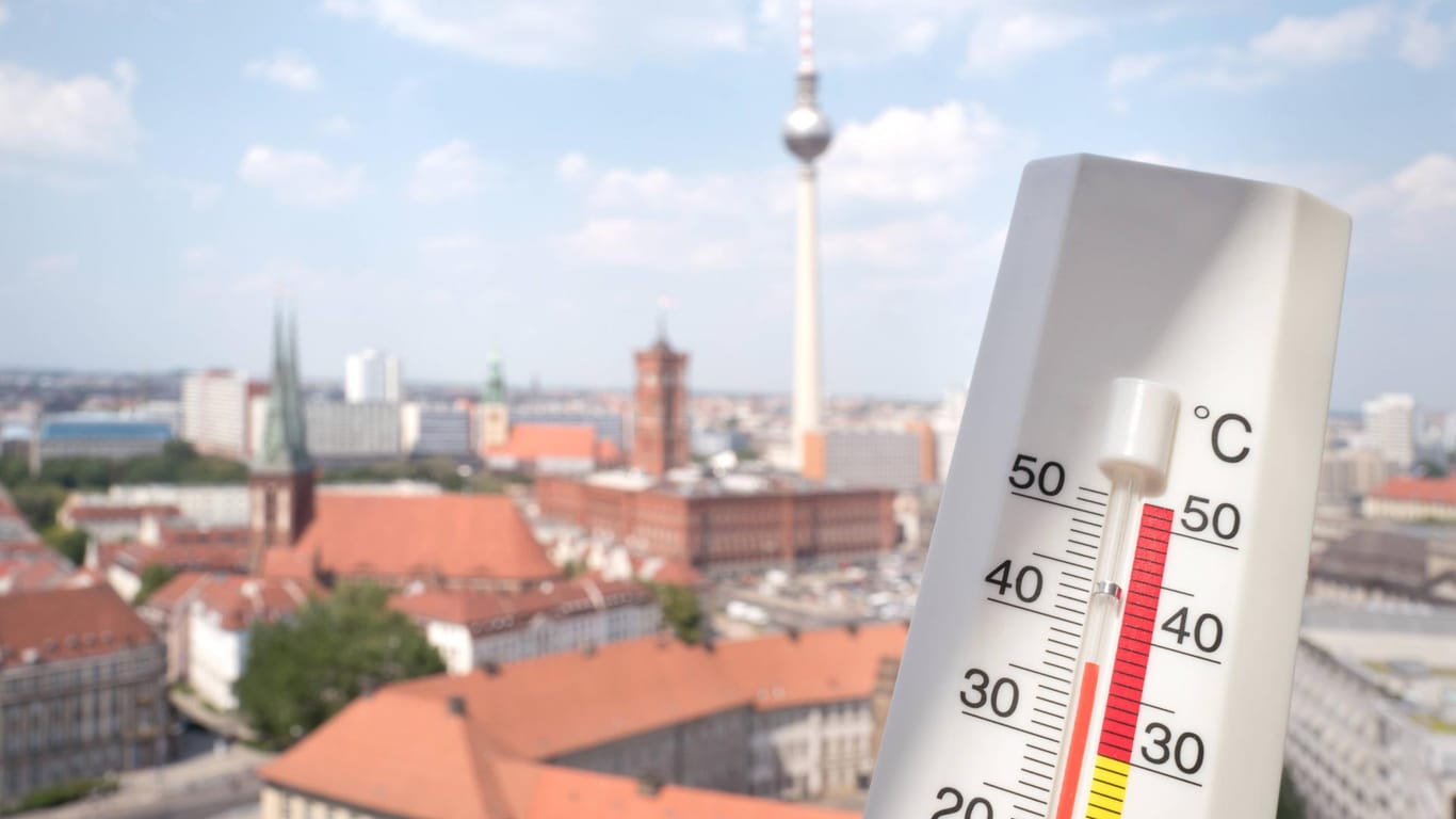 37 Grad in Berlin: In Städten steht die Hitze mehr als auf dem Land.