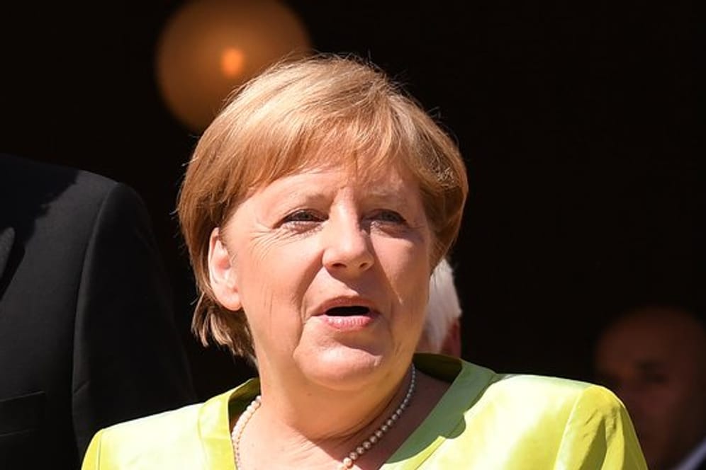 Bundeskanzlerin Angela Merkel startet ihren Urlaub in Bayreuth.