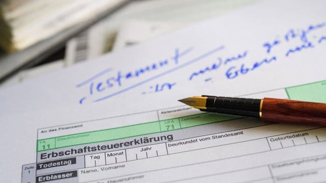 Ziehen Kinder innerhalb von sechs Monaten selbst in die geerbte Immobilie ein, entfällt die Erbschaftssteuer. Ziehen Kinder innerhalb von sechs Monaten selbst in die geerbte Immobilie ein, entfällt die Erbschaftssteuer.