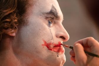 Joaquin Phoenix spielt die Hauptrolle in "Joker" von Todd Phillips.