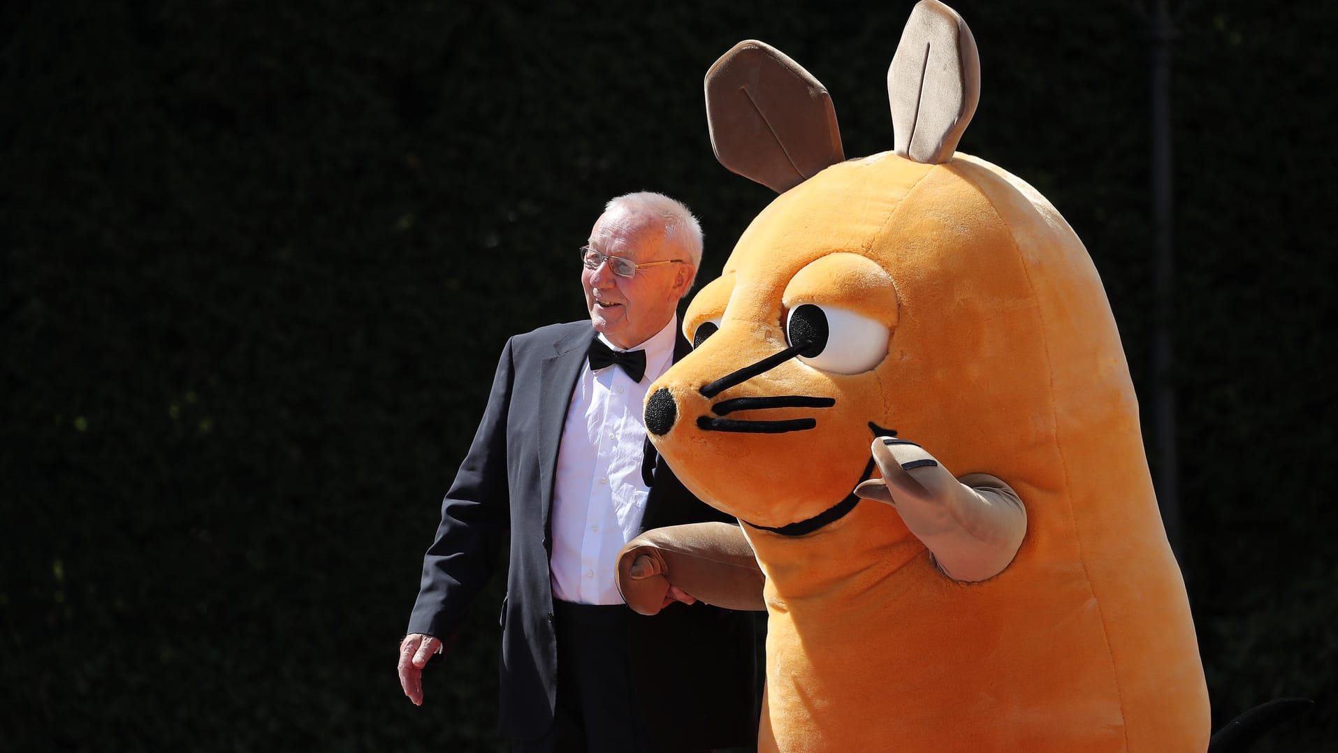 Armin Maiwald und die Maus: Sie waren am Donnerstag in Bayreuth bei der Eröffnung der Wagner-Festspiele.