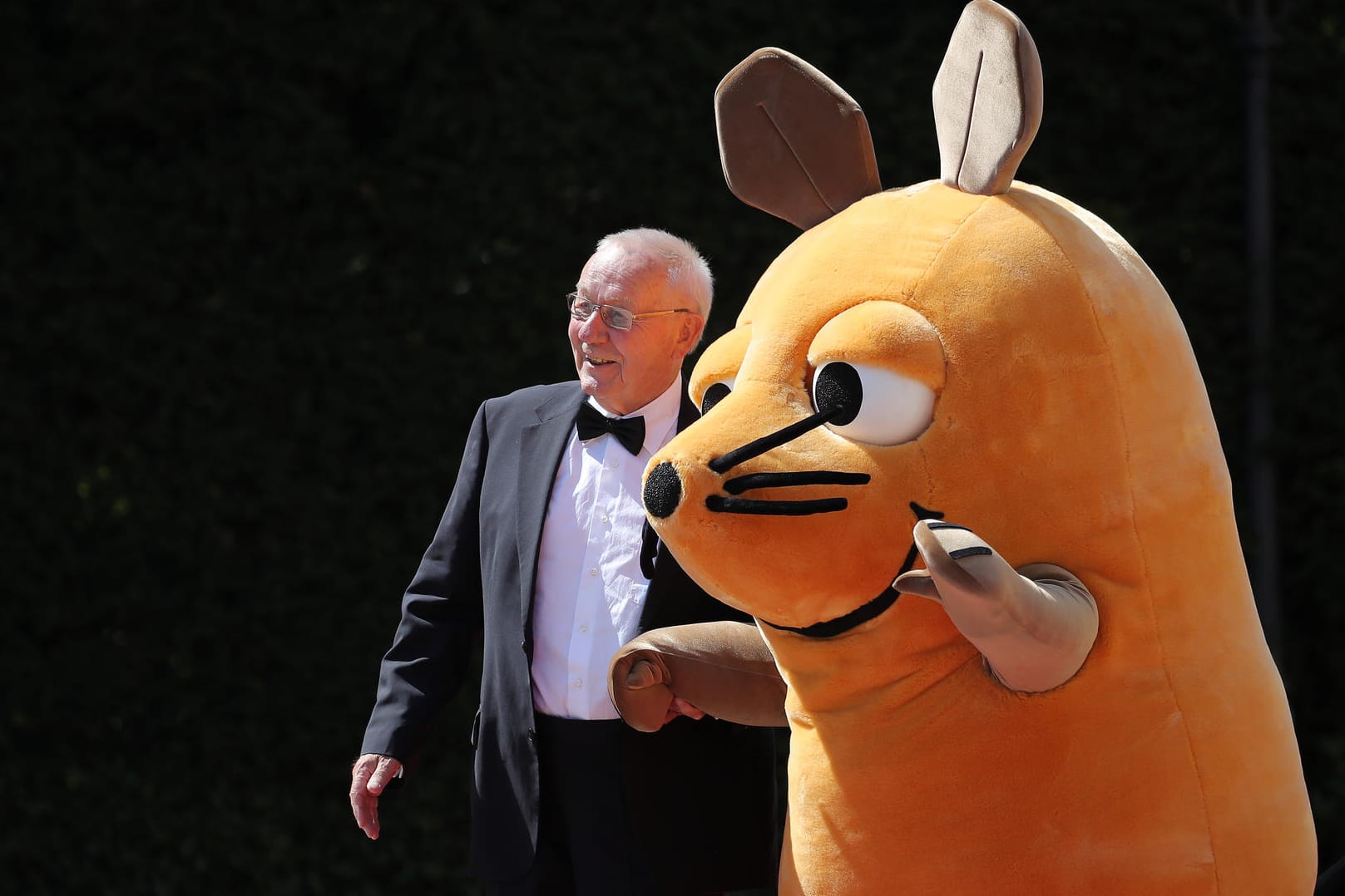 Armin Maiwald und die Maus: Sie waren am Donnerstag in Bayreuth bei der Eröffnung der Wagner-Festspiele.