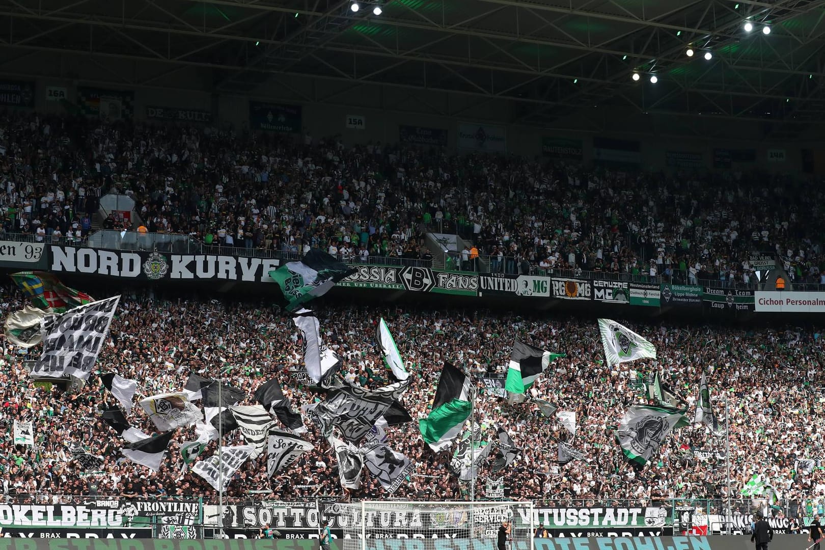 Bekommen nun eine andere Hymne zum Einlauf der Spieler zu hören: Die Fans von Borussia Mönchengladbach.