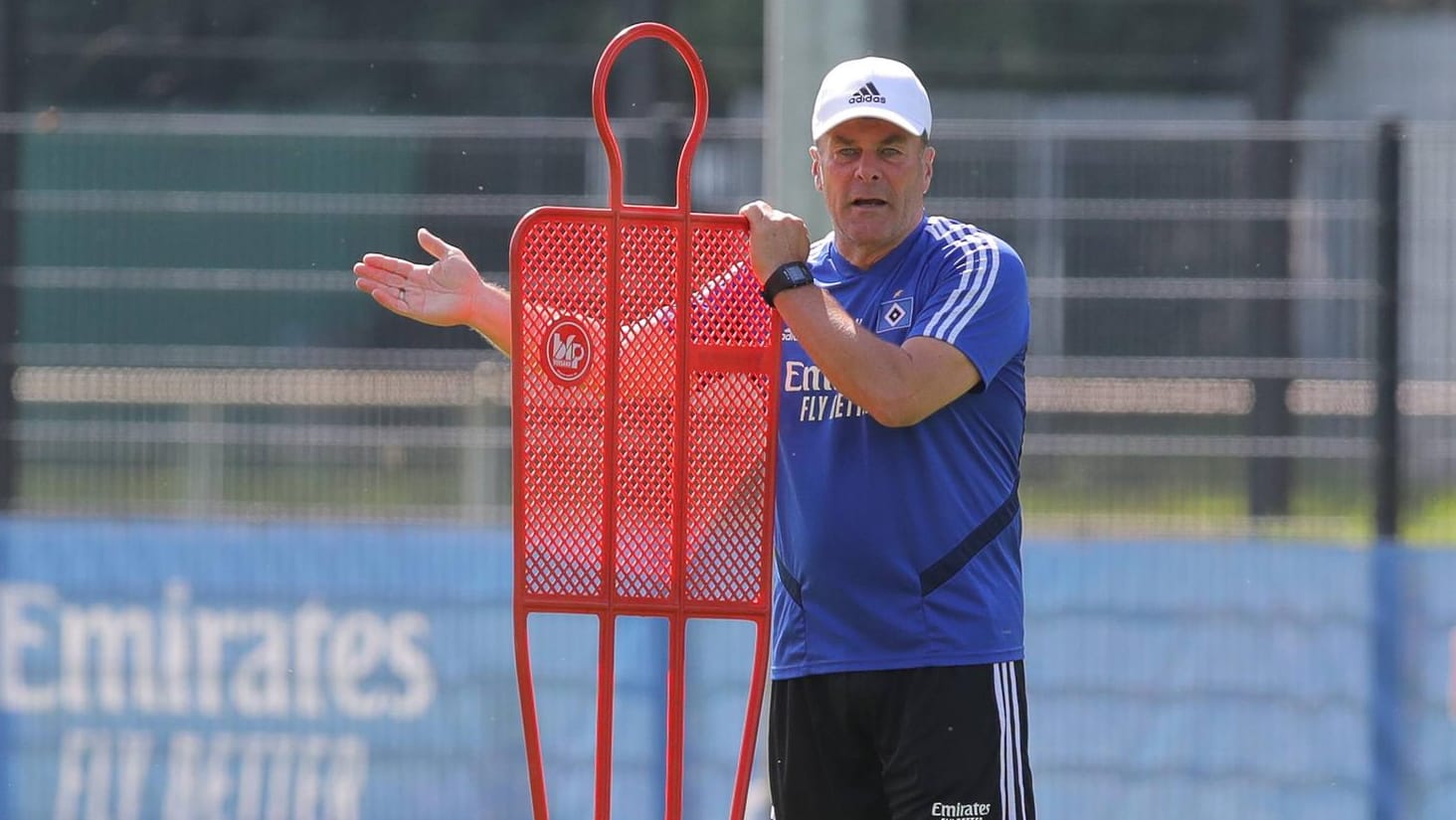 Trifft am Sonntag mit dem HSV auf Darmstadt: Dieter Hecking.