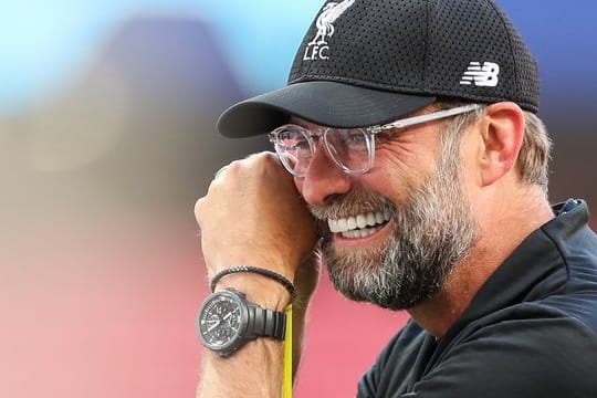 Jürgen Klopp wird mit dem FC Liverpool an der Club-WM in Katar teilnehmen.
