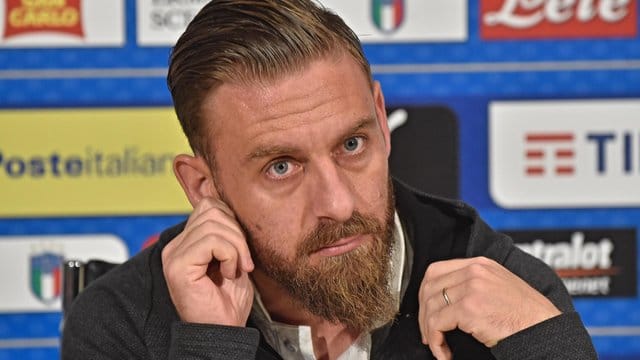 Daniele De Rossi spielt jetzt für die Boca Juniors. Daniele De Rossi spielt jetzt für die Boca Juniors.