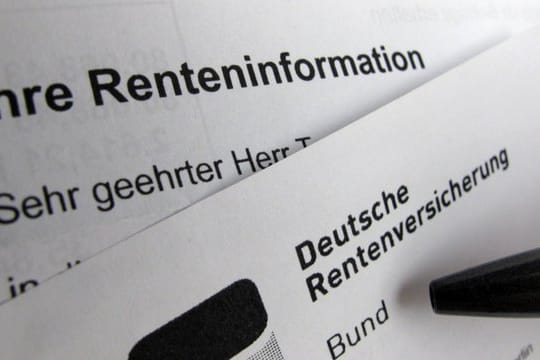 51,4 Prozent der Altersrenten betrugen im vergangenen Jahr weniger als 900 Euro.