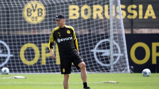 Gab seinen Spielern Hitzefrei: BVB-Coach Lucien Favre.
