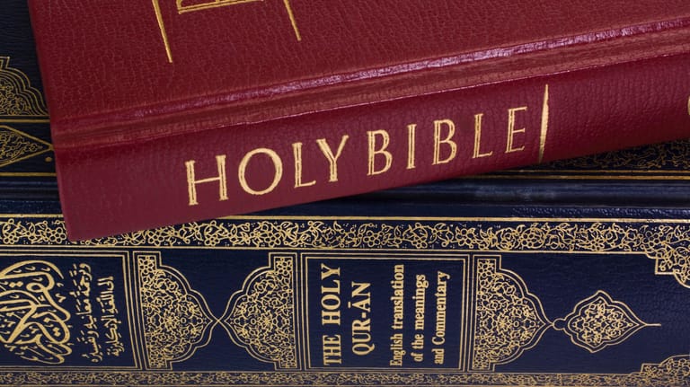 Die Bibel und der Koran.