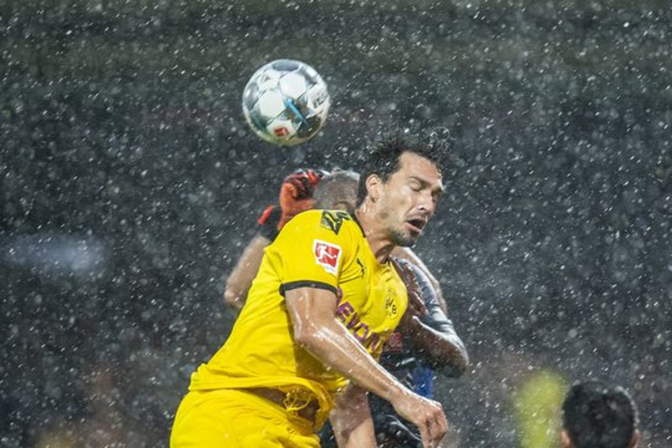 Wegen sintflutartiger Regenfälle wurde das Testspiel zwischen Borussia Dortmund und Udinese Calcio abgebrochen.