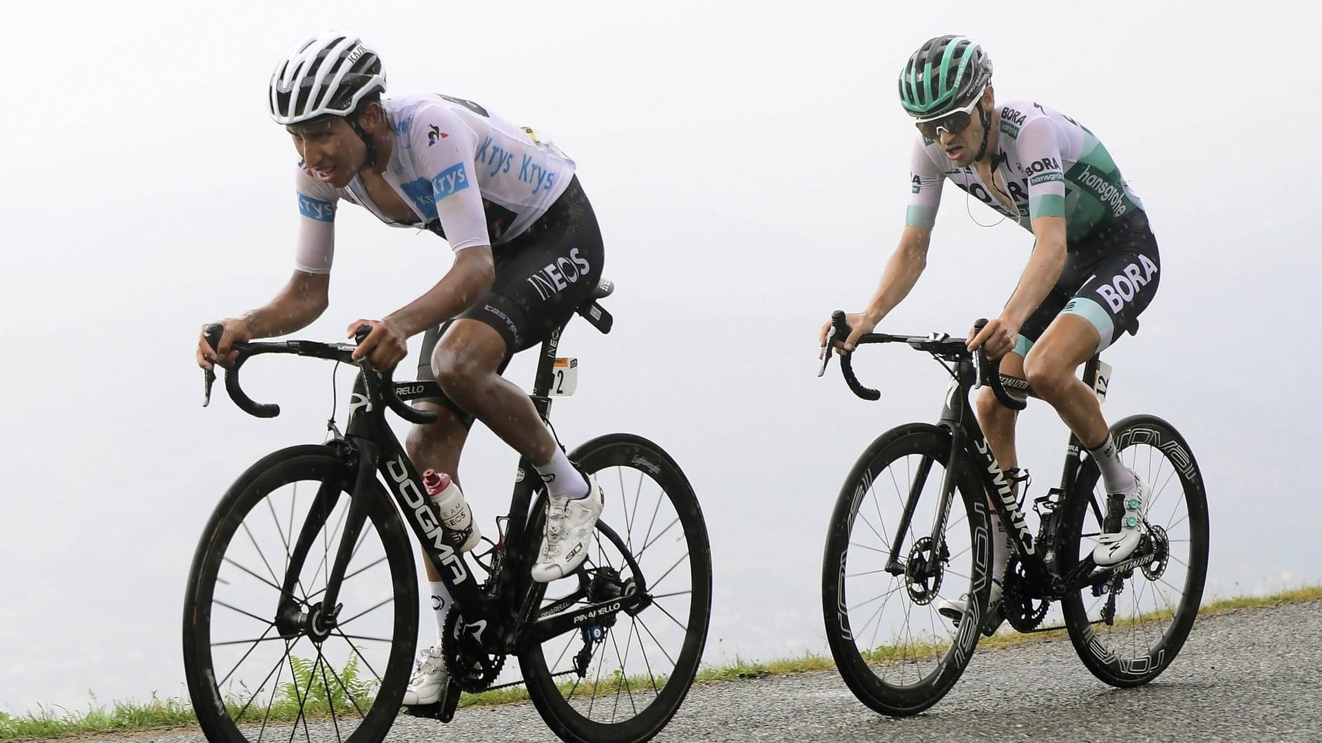 Emanuel Buchmann (rechts) und der Führende der Gesamtwertung, Egan Bernal.