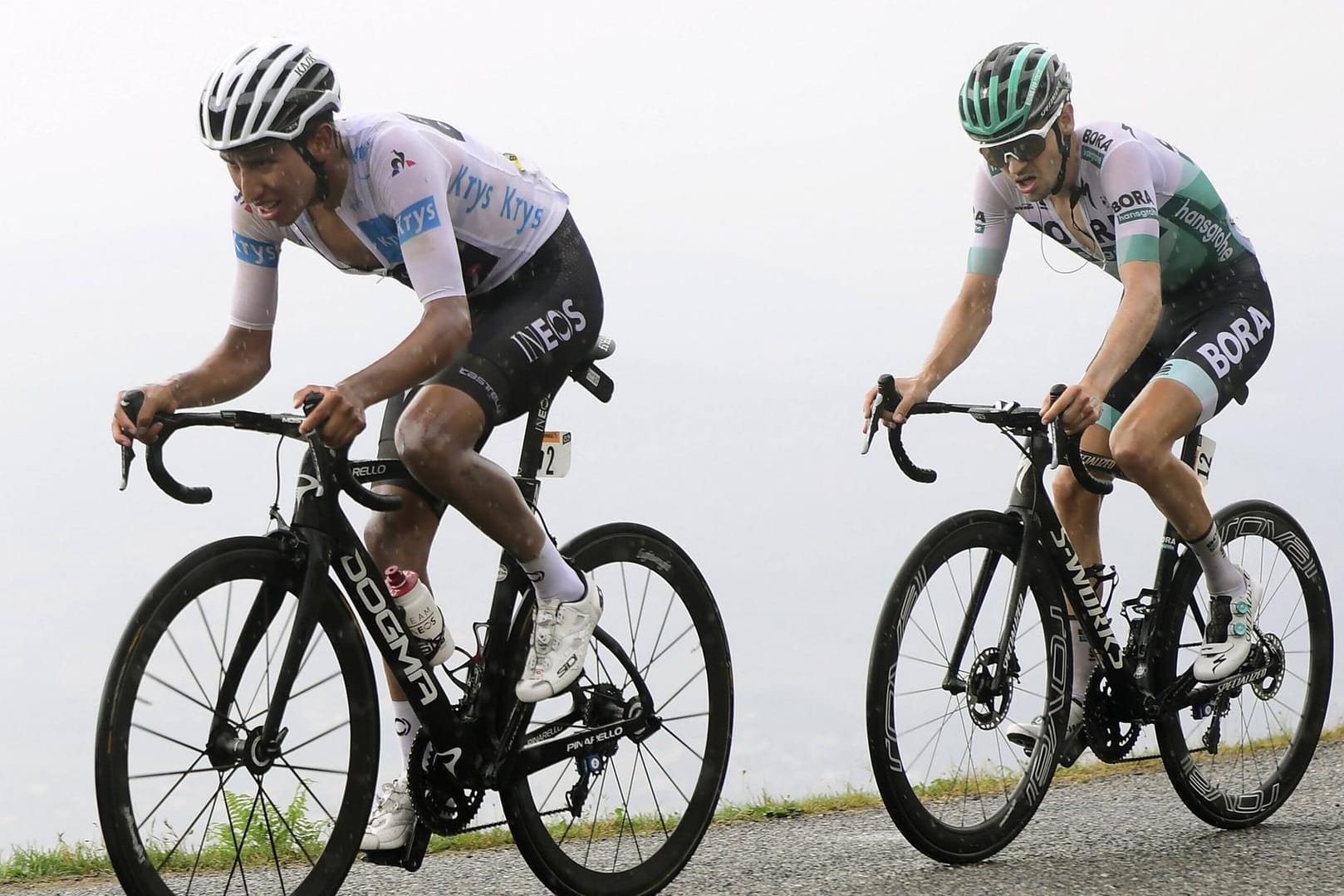 Emanuel Buchmann (rechts) und der Führende der Gesamtwertung, Egan Bernal.