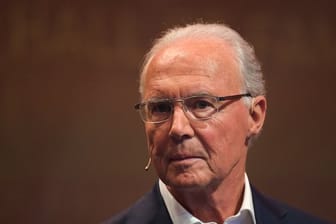 Die Ermittlungen gegen Franz Beckenbauer werden "separat" weitergeführt.