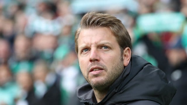 Nach den Ausfällen von Veljkovic und Langkamp sucht Florian Kohfeldt noch Verstärkung für die Defensive. Nach den Ausfällen von Veljkovic und Langkamp sucht Florian Kohfeldt noch Verstärkung für die Defensive.