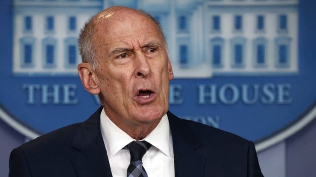 Geheimdienstkoordinator Dan Coats verlässt seinen Posten in der Regierung von Präsident Donald Trump am 15. Geheimdienstkoordinator Dan Coats verlässt seinen Posten in der Regierung von Präsident Donald Trump am 15.