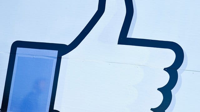 Websites, die Facebooks "Like"-Button einbinden, müssen bei den Nutzern eine Einwilligung einholen. Websites, die Facebooks "Like"-Button einbinden, müssen bei den Nutzern eine Einwilligung einholen.