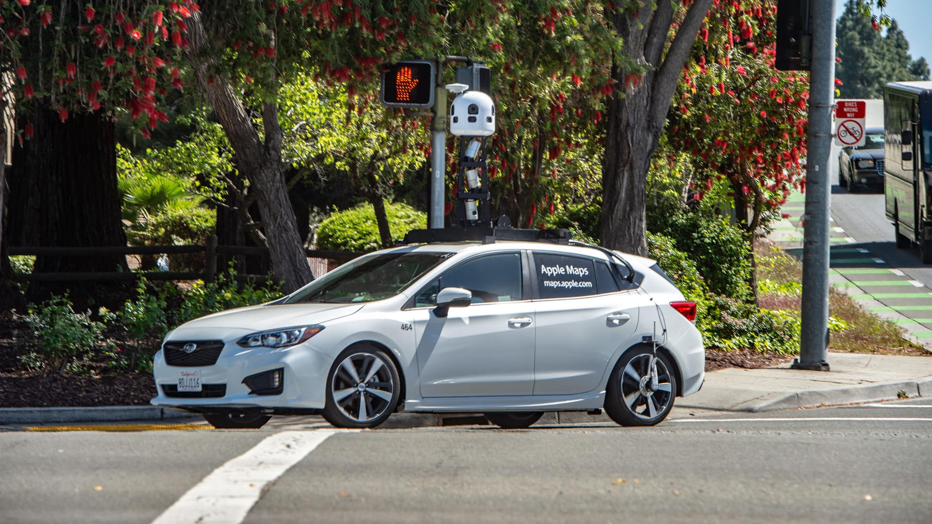 Ein Kamerafahrzeug von Apple, das Aufnahmen für den Kartendienst des iPhone-Konzerns macht, ist in den USA unterwegs: Seit Montag, dem 29.7.2019 fahren die Autos auch durch Deutschland.