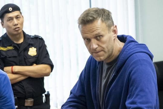 Kremlkritiker Alexej Nawalny war am Sonntag aus der Haft in ein Krankenhaus gebracht worden.