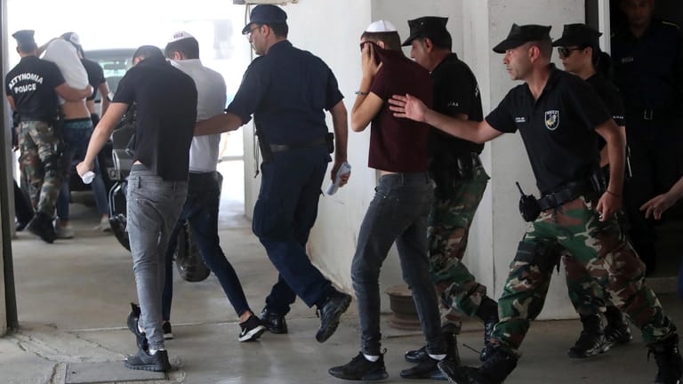Israelische Touristen in Haft: Eine 19-Jährige hatte sie der Vergewaltigung beschuldigt.