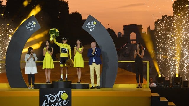 Der Kolumbianer Egan Bernal (3.