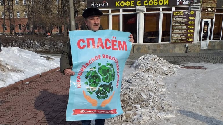 Ein Aktivist in Tscheljabinsk: Die Bewegung kämpft seit vielen Jahren gegen ein geplantes Bergwerk.