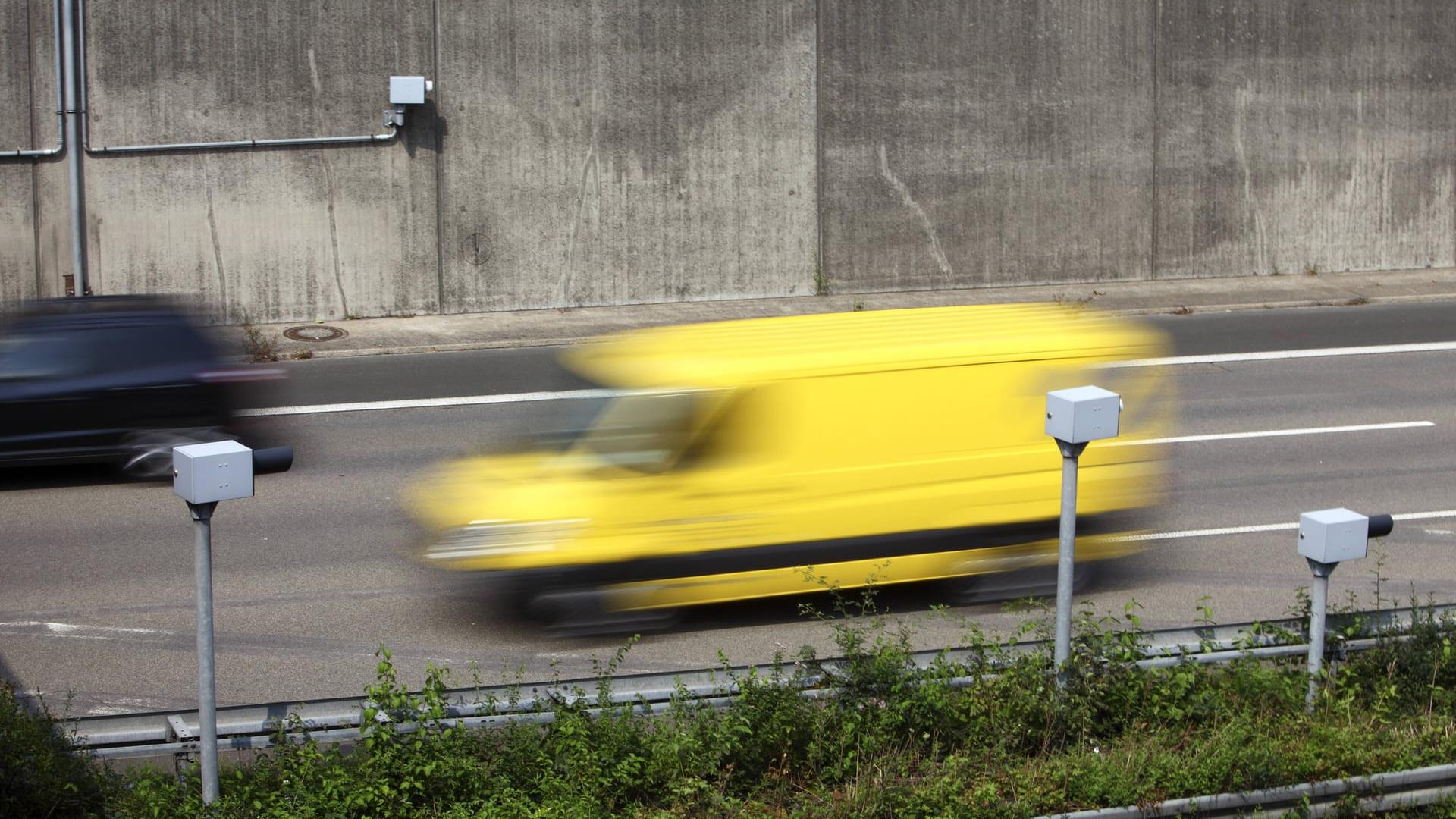 Autobahnverkehr: Auf der A3 haben sich mehrere Autofahrer ein Rennen geliefert. (Symbolbild)