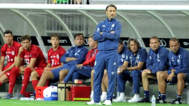 Der FC Bayern testet beim Audi Cup seine Form und trifft in der ersten Partie auf Fenerbahce Istanbul. Der FC Bayern testet beim Audi Cup seine Form und trifft in der ersten Partie auf Fenerbahce Istanbul.