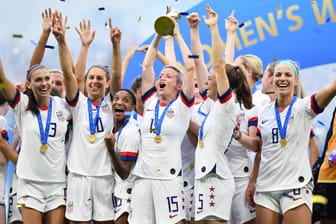 In Paris sicherten sich die Spielerinnen der USA im Finale gegen die Niederlande den WM-Titel.