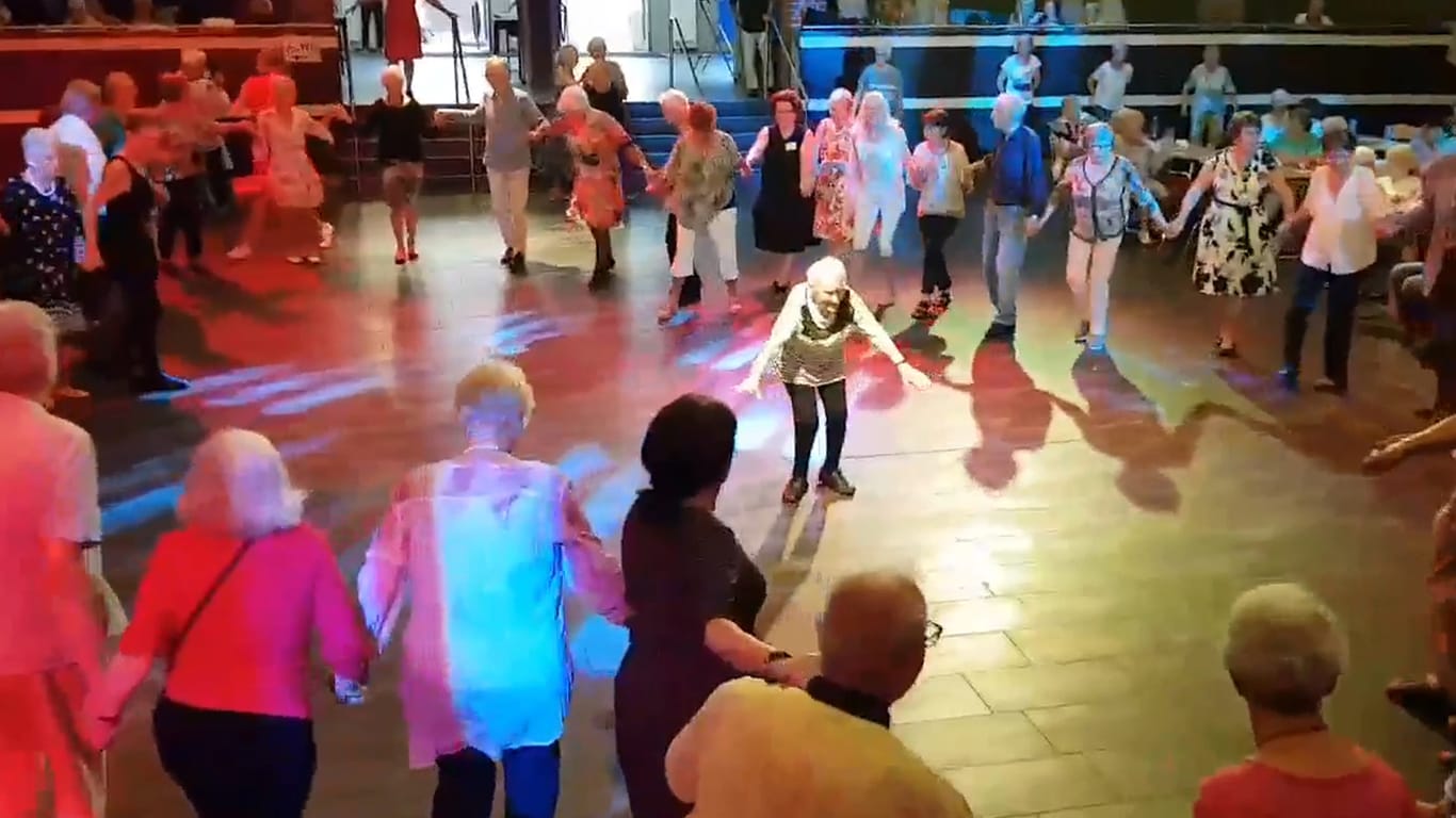 Düsseldorf: Eine Senioren-Party sorgte für einen Einsatz des Ordnungsamtes.