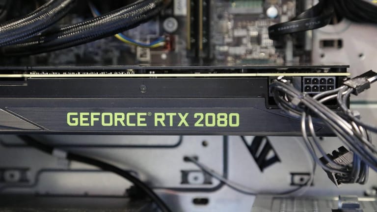 Eine Nvidia Geforce RTX 2080 Grafikkarte: Geforce- und Titan-Karten erhalten ein Treiber-Update.