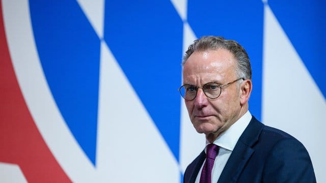 Bayern-Boss Karl-Heinz Rummenigge gefiel die Aussage von Trainer Niko Kovac überhaupt nich. Bayern-Boss Karl-Heinz Rummenigge gefiel die Aussage von Trainer Niko Kovac überhaupt nich.