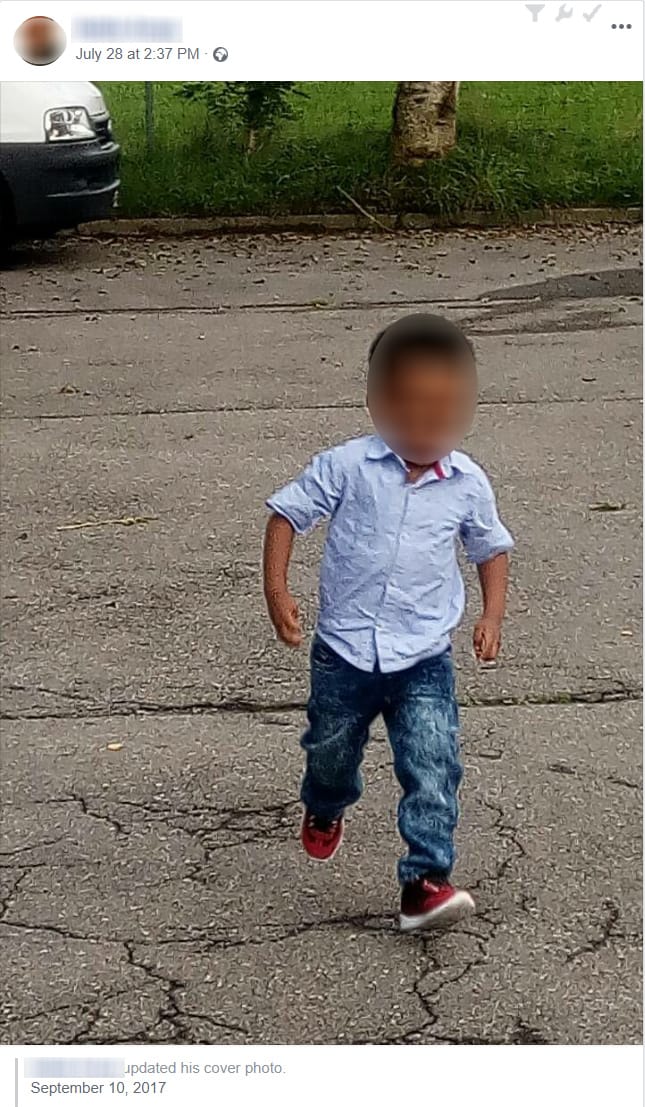 Ein Kind, das mit einem breiten Lachen über eine Straße läuft. Das Foto hat Habte A. am Sonntag noch einmal gepostet. In Kommentaren darunter wird nun dem Kind auch mit dem Tod gedroht.