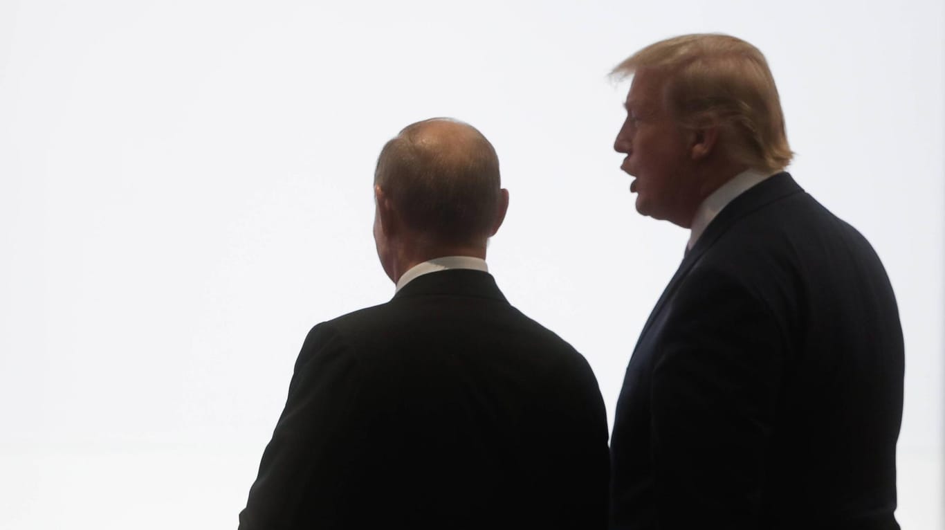 Der russische Präsident Wladimir Putin und US-Präsident Donald Trump: Putin werte es als Signal, dass es beiden Ländern gelingen werde, ihre Beziehungen vollständig zu normalisieren, hieß es aus dem Kreml.