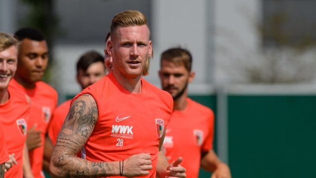 André Hahn beim Training des FC Augsburg.