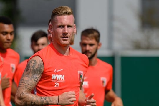 André Hahn beim Training des FC Augsburg.